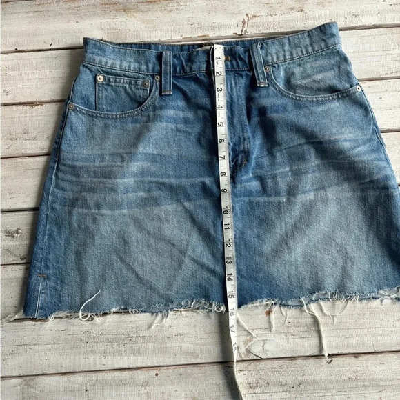 Madewell, raw hem, denim skirt, zipper fly, size 30 - Picture 8 of 9